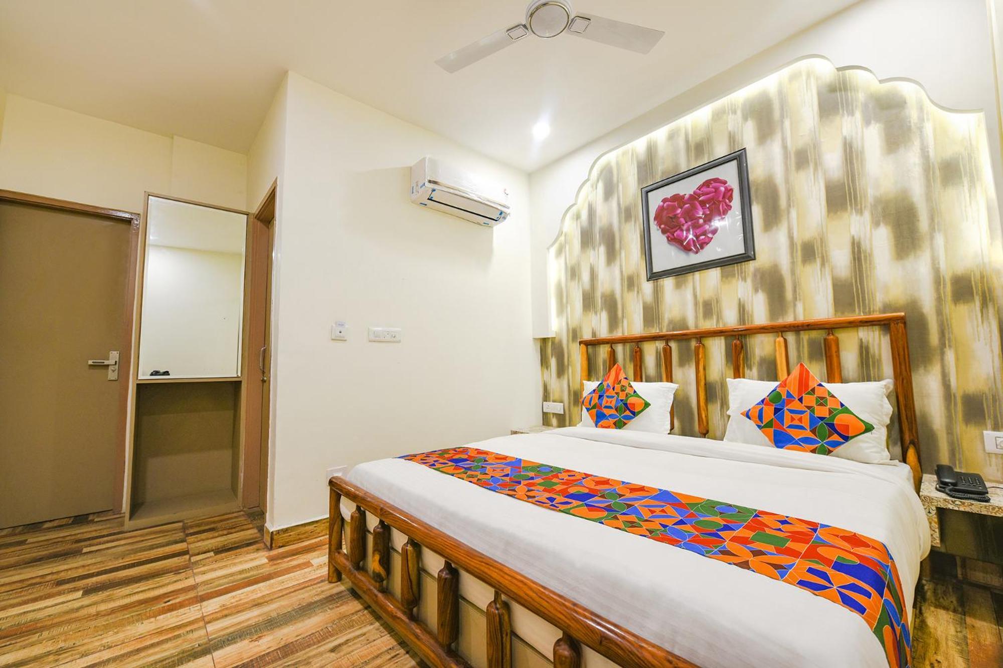 Fabhotel Nirvana Grand By Io 3*
