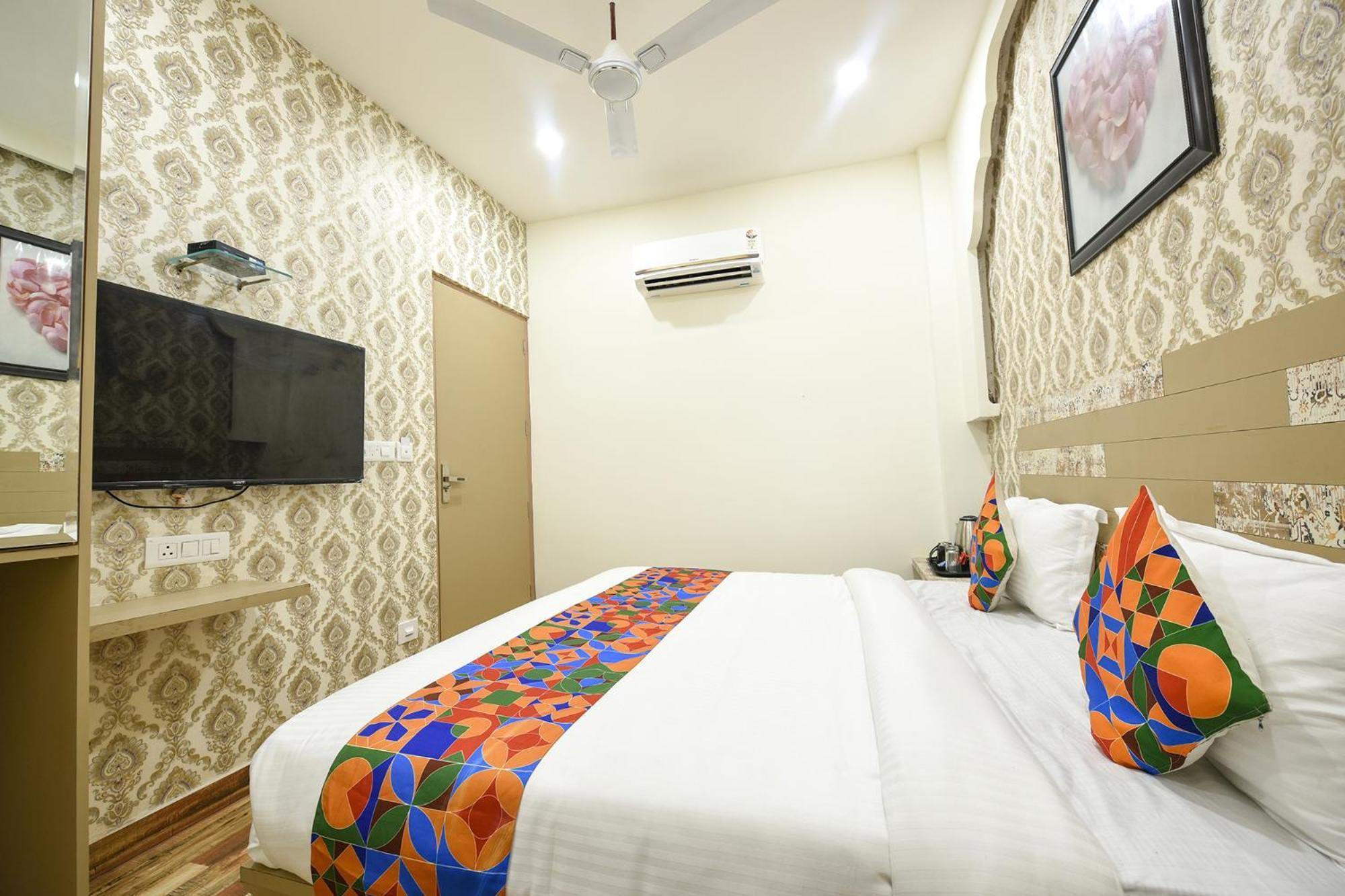 Fabhotel Nirvana Grand By Io Hotel 3*