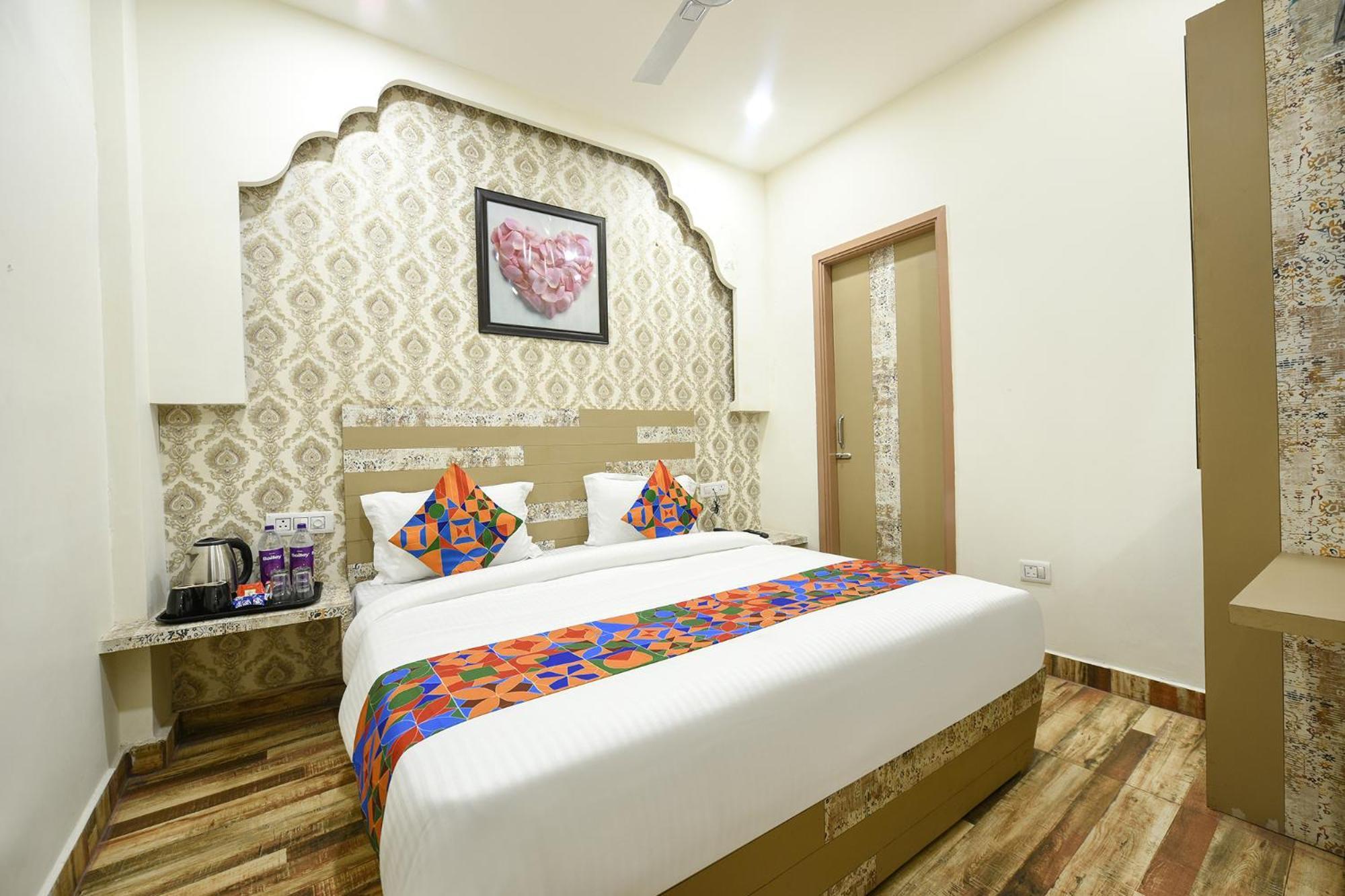 Hotel Fabhotel Nirvana Grand By Io